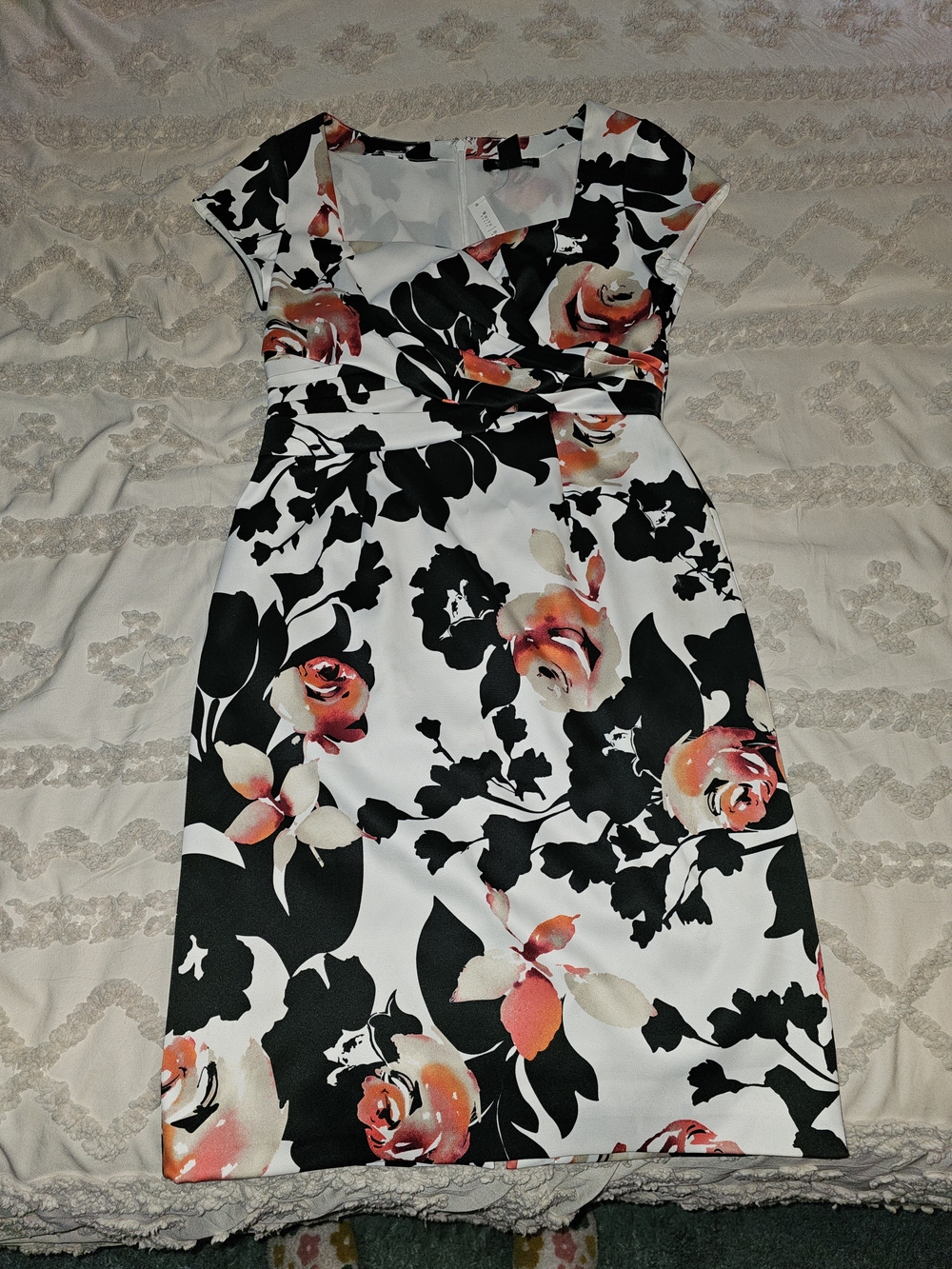 White House Black Market Floral Cap-Sleeve Sheath Dress in Black & Coral
